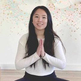 Zee Lim | Registered Yoga Teacher and Provisional Psychologist